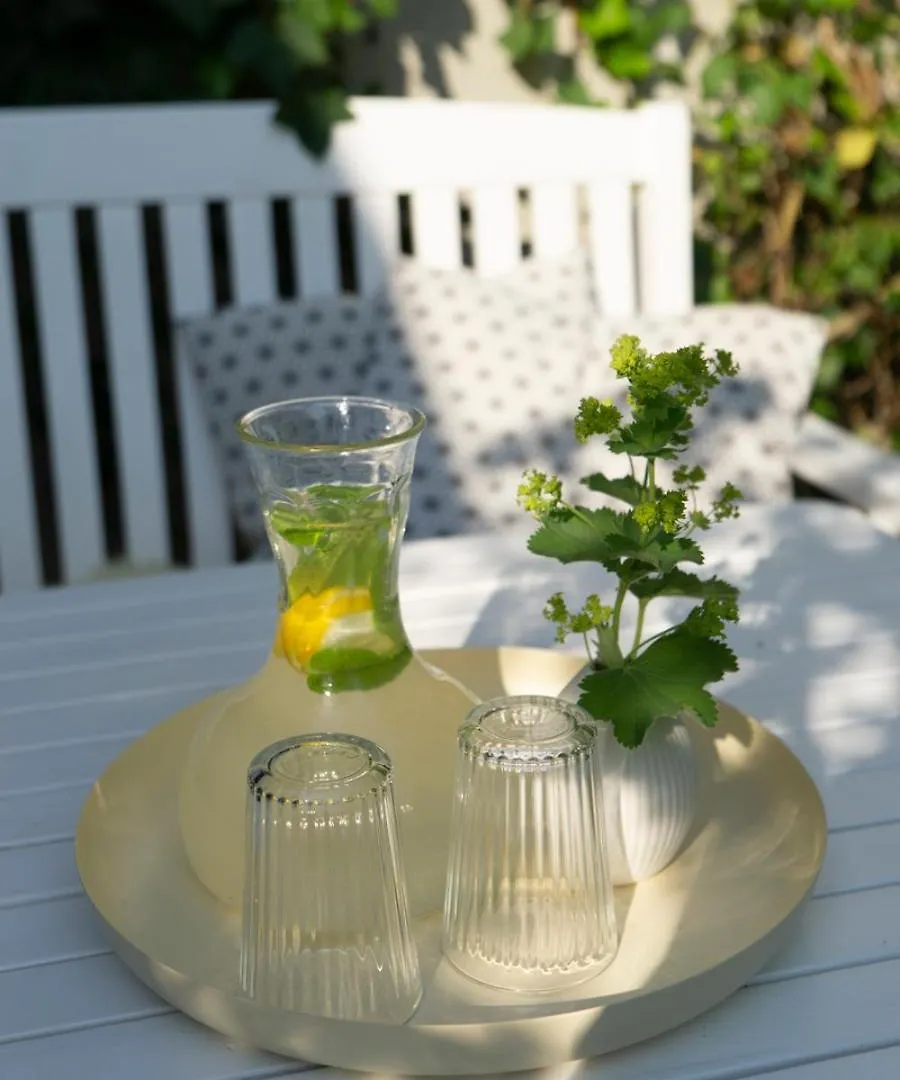 Rueckzugsort Mitten Im Paradies Feldafing